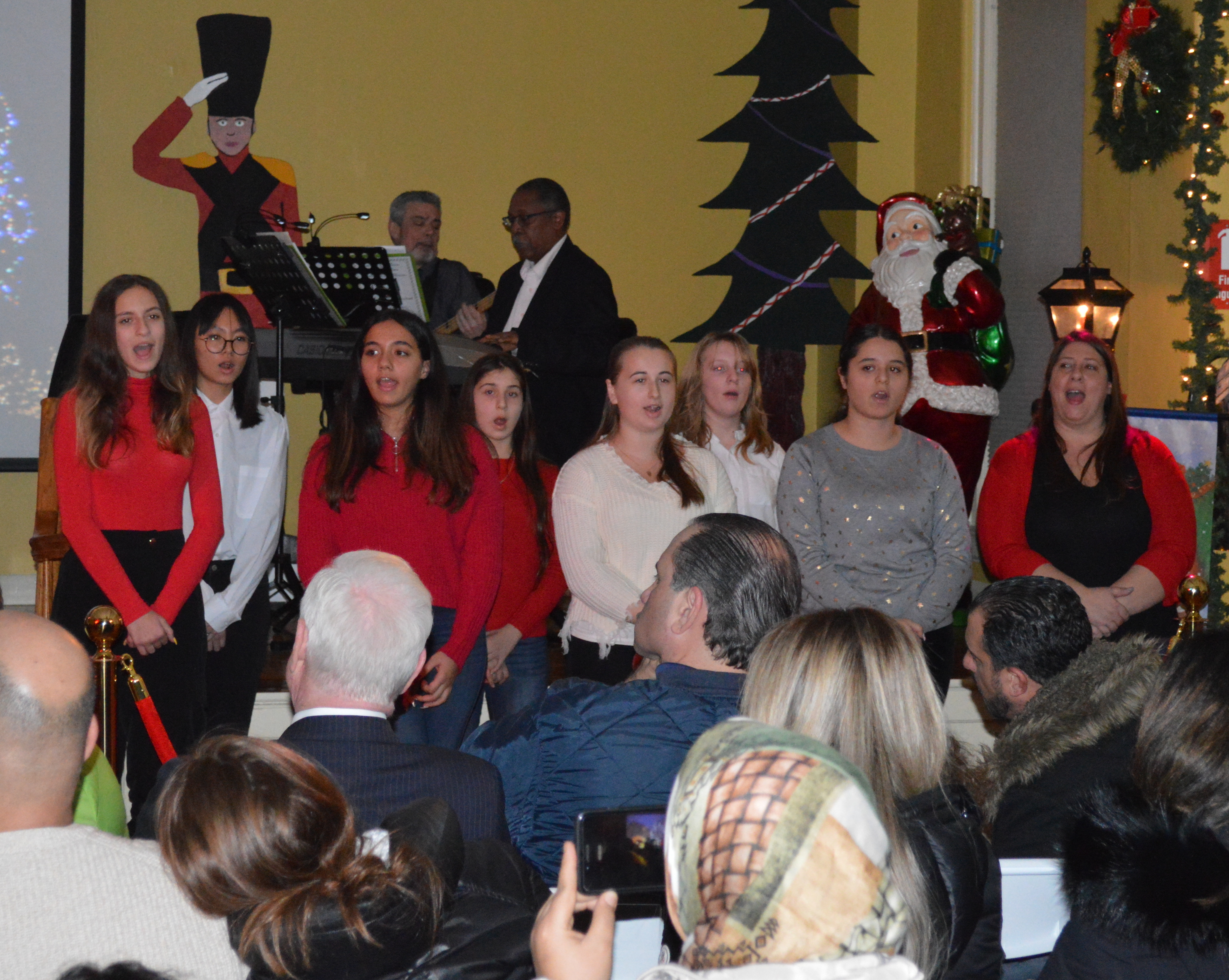 Adelphi Academy of Brooklyn’s Performing Chorus entertained at the ceremony!